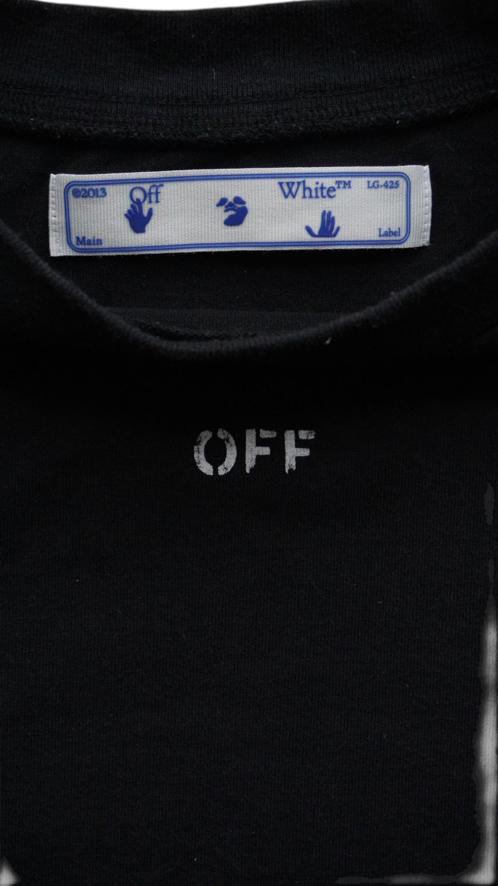 Off-White T-shirt- S
