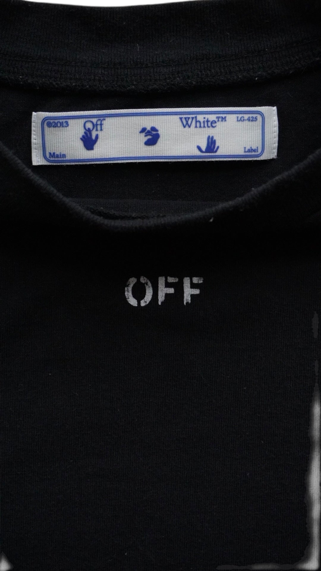 Off-White T-shirt- S